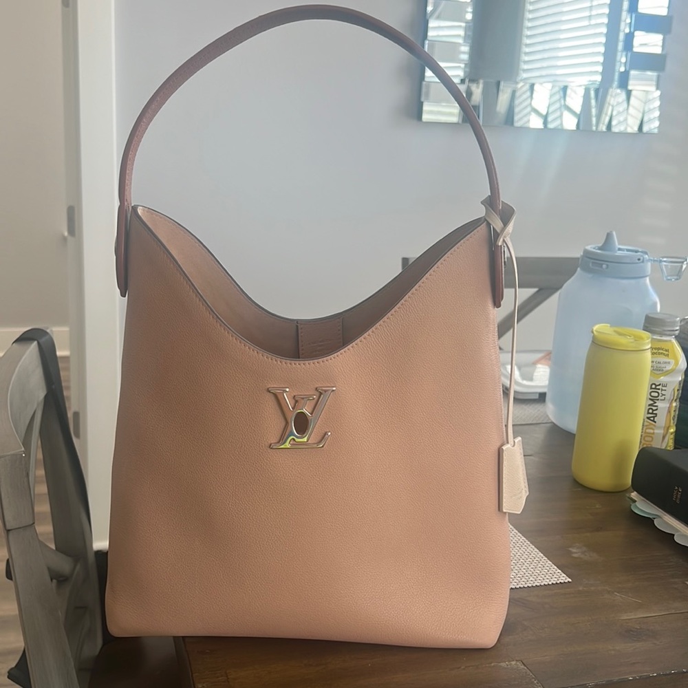 Lois Vuitton shoulder bag